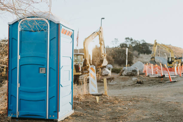Best Luxury portable toilet rental  in Howard, WI